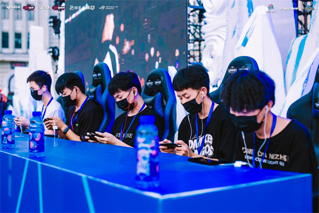 混乱攻防不 混乱攻防不