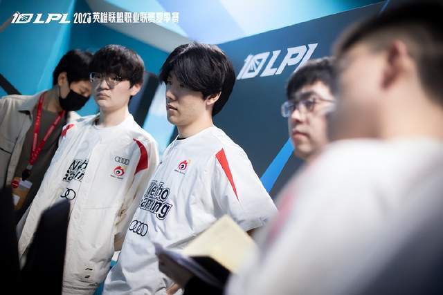 赛次回合里 赛次回合里