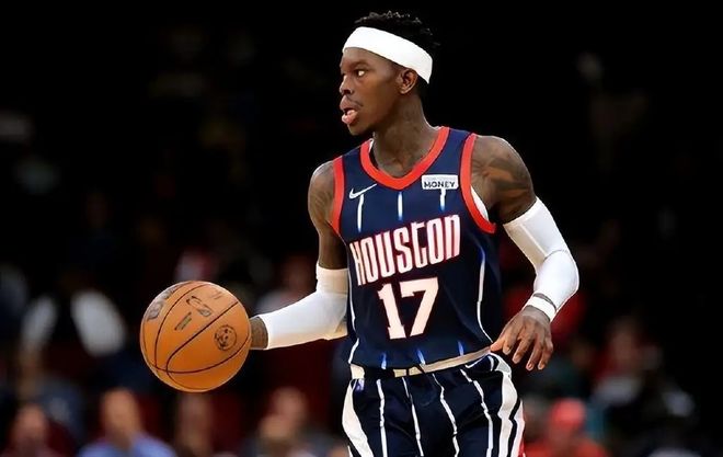 欧文等队友 欧文等队友