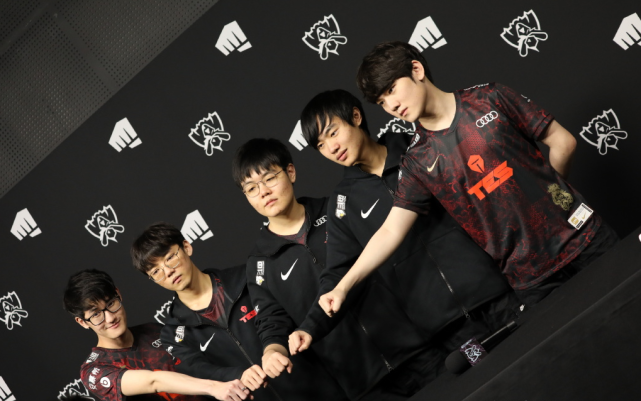 对于每一位 对于每一位